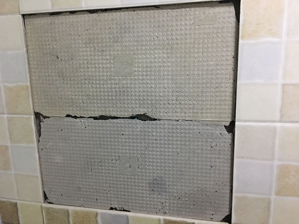 卫生间墙砖空鼓有什么危害(卫生间墙砖空鼓有什么危害嘛)