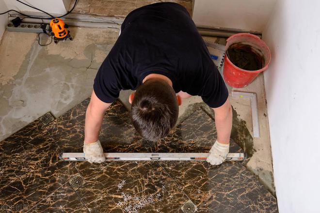 瓷砖工钱为什么那么贵呢(为什么瓷砖费用算出来这么高)