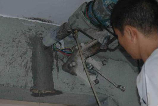 墙砖钻孔技巧(墙面瓷砖钻孔这样不把瓷砖钻破)